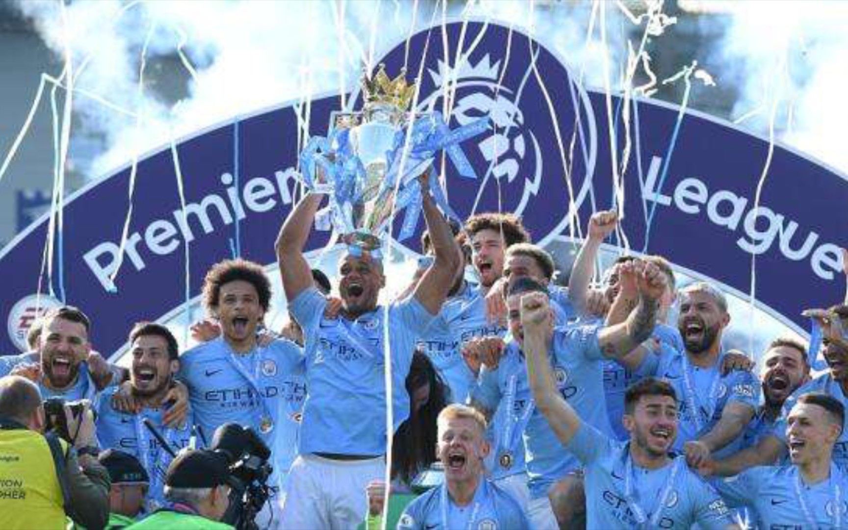 英超比赛的 英超比赛的